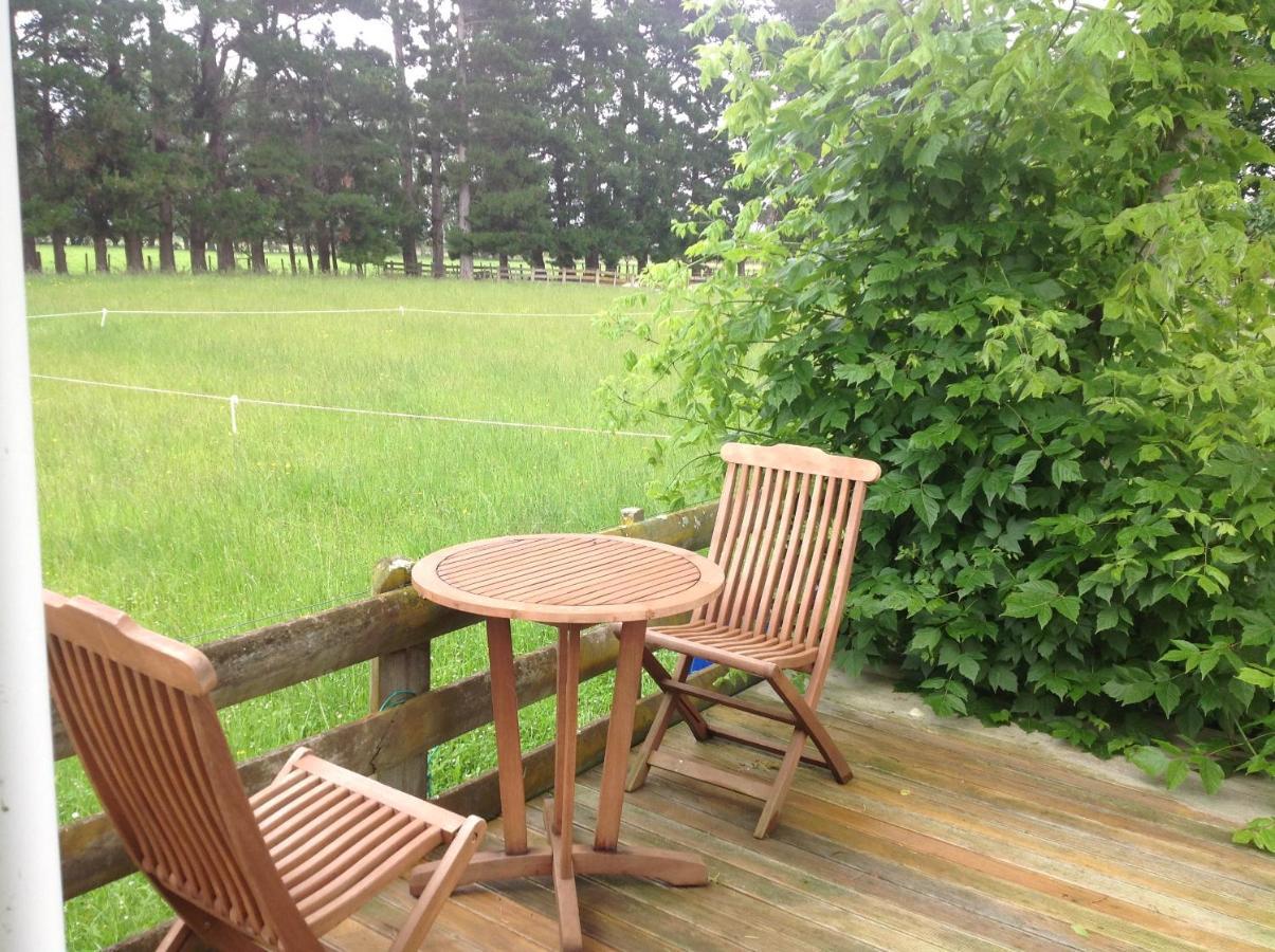 Aratahi Cottages Carterton Экстерьер фото